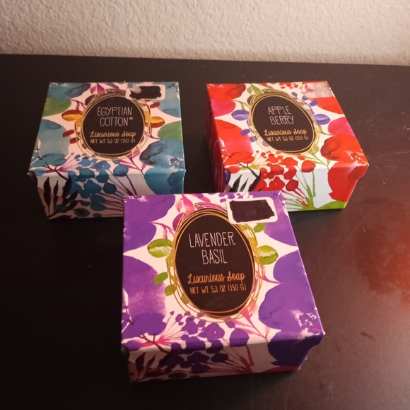 NEW IN BOX Luxurious Soap Set of 3: Apple Berry, Lavender Basil, Egyptian Cotton - Picture 1 of 6
